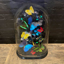 VI 197, Vlinderstolp met gekleurde vlinders