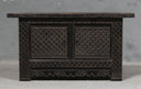 BT-1812-1, Zwart dressoir met snijwerk