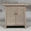 BT-1857, Kleine houten kast