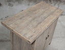 BT-1857, Kleine houten kast