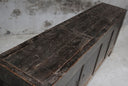 BT-1880, Zwart dressoir
