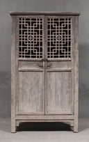 BT-1903, Houten kast met oude deuren