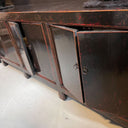 DS 283, Dressoir zwart en rood patina 6 deuren