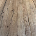 ET 157, Eikenhouten eettafel