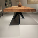 ET 311, Eettafel van teakhout