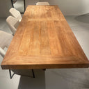 ET 311, Eettafel van teakhout