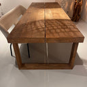 ET 321, Eettafel met gespleten top