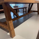 ET 324, Eettafel van teakhout