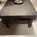 ET 325, Zwarte houten eettafel