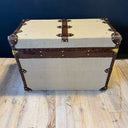 KO 185. Beige koffer