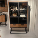 KT 381, Kast met glazen deuren