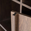 KT 400, Bruine houten kast