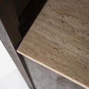 KT 404, Bruine houten kast