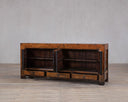 L-01, Oranje dressoir