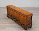 L-01, Oranje dressoir