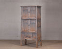 L-27, Houten kast
