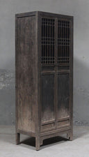 L390, Zwarte kast