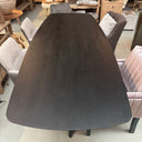 SET 006, Zwarte eettafel