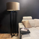 VL 104, Zwart stalen vloerlamp