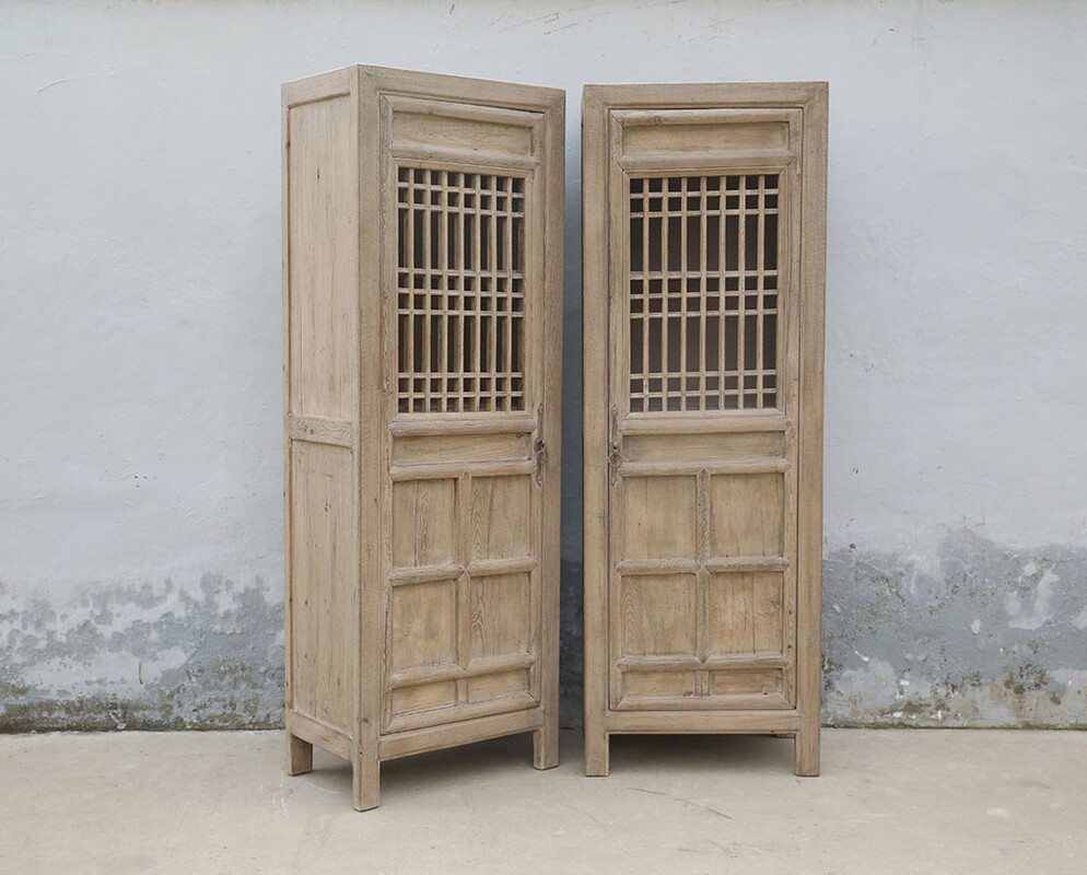 42-7126, Wooden cabinet, old door