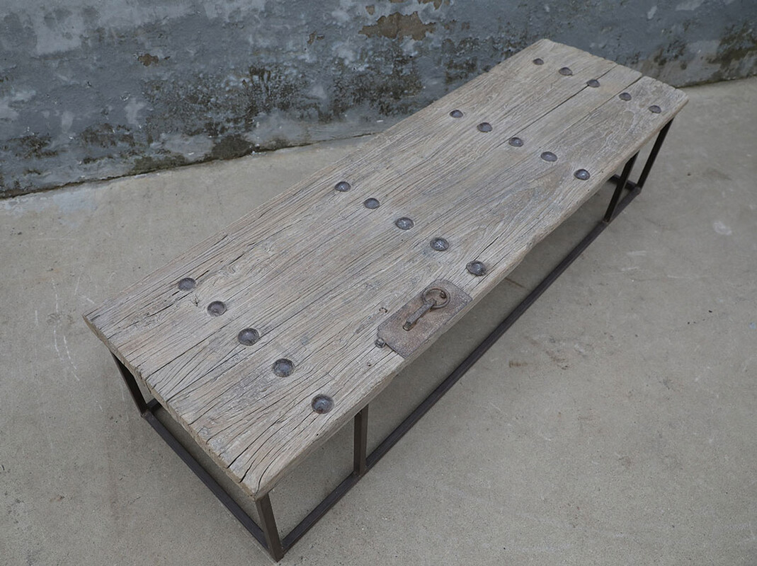 42-7131, Coffee table set, made of old doors