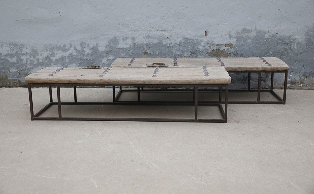 42-7131, Coffee table set, made of old doors