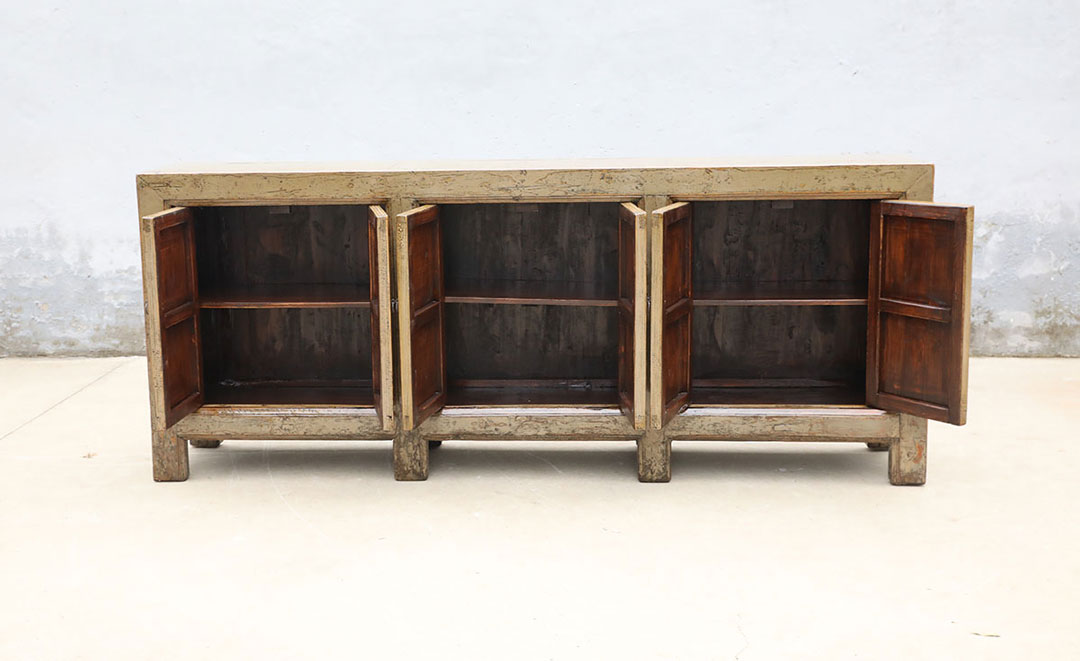 42-7684, Lacquered sideboard 