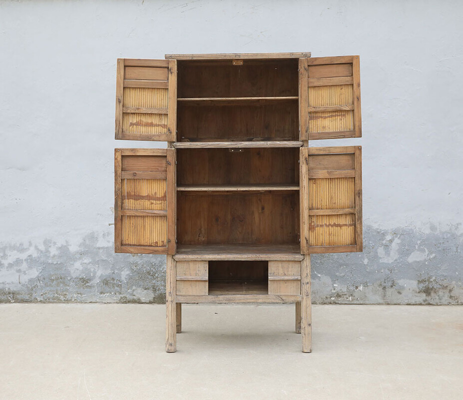 A127, Wooden cabinet