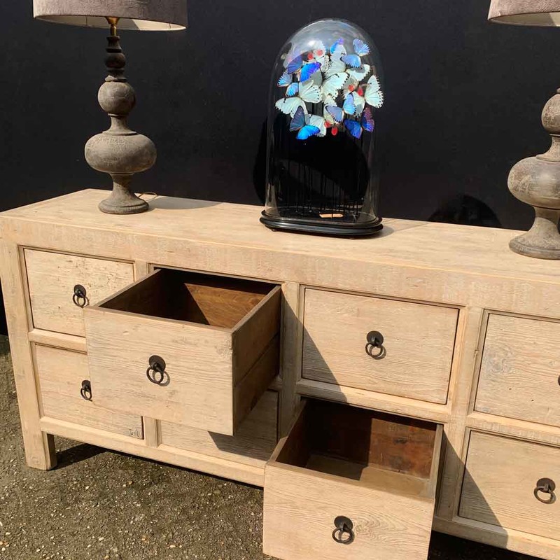 DS 183, Dresser with 8 drawers