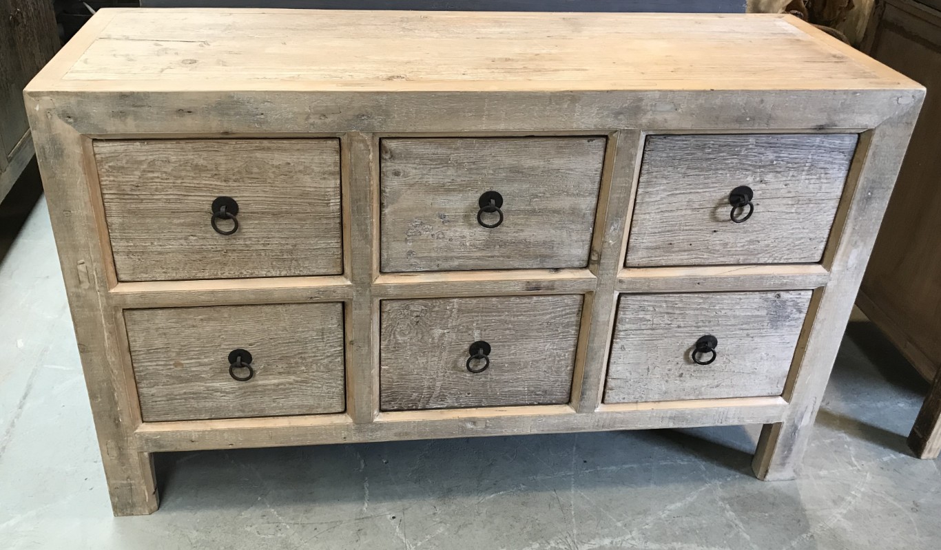 DS 236, Blank wooden sideboard