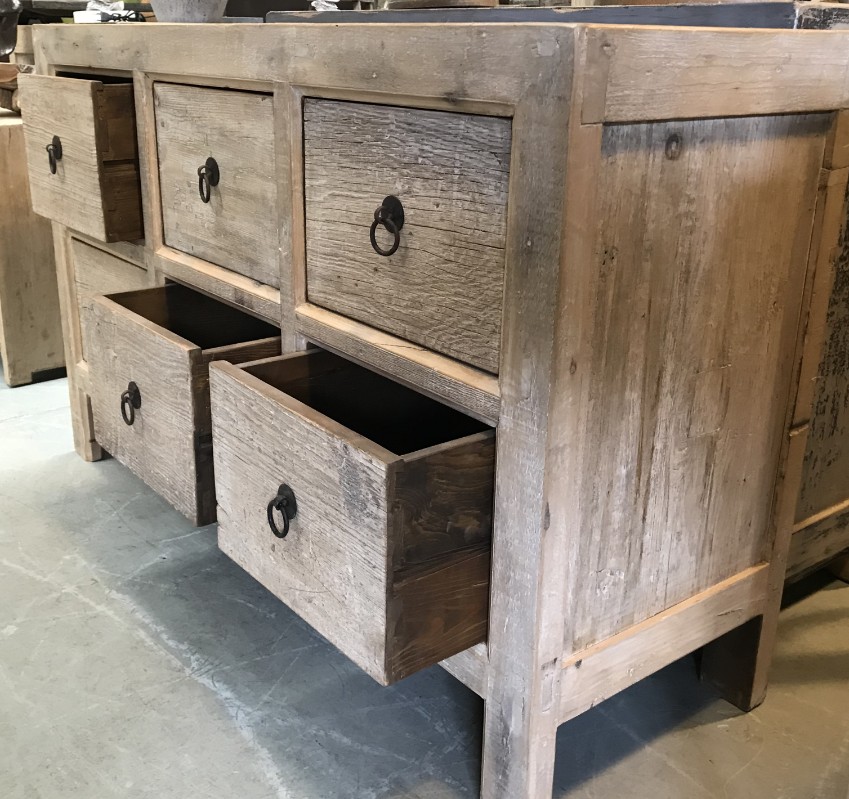 DS 236, Blank wooden sideboard