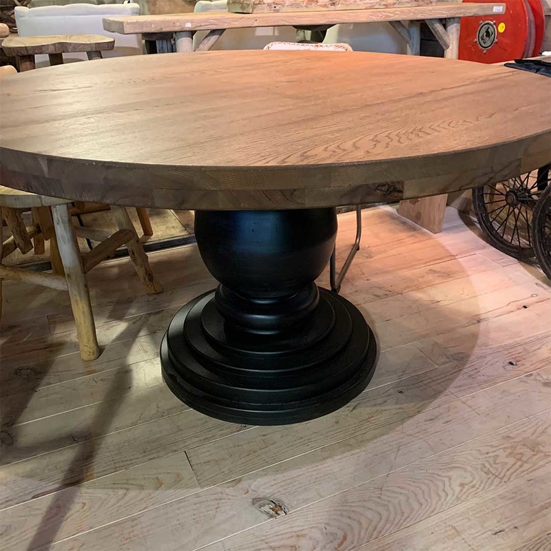 botsen Prijs specificatie Fraaie ronde tafel. De tafel heeft een zware massieve houten voet -  eetkamertafel - Antieke tafels, tafels van oud hout. landelijke tafels. -  De Jong Interieur