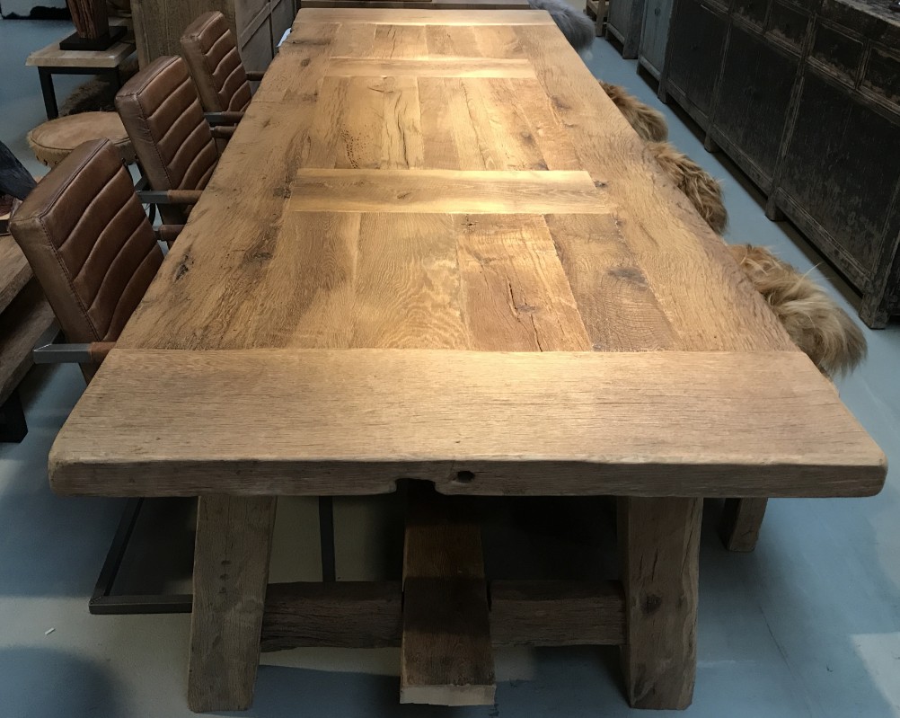 Vouwen Onze onderneming afstand Grote houten eettafel - eetkamertafel - Antieke tafels, tafels van oud  hout. landelijke tafels. - De Jong Interieur