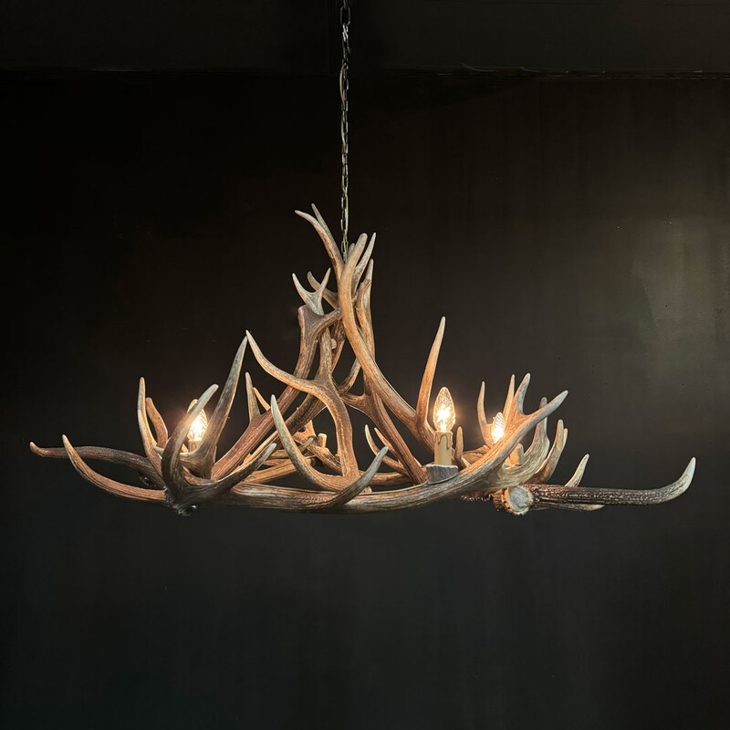 HG 125, Red stag antlers chandelier 