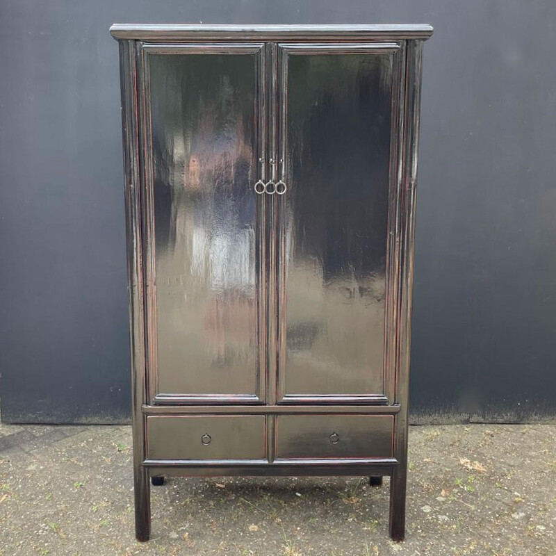 KT 174, Black gloss cabinet