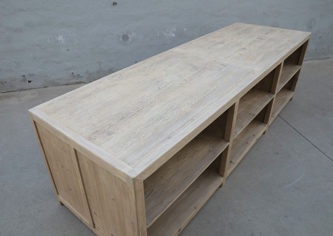 S32, Open sideboard