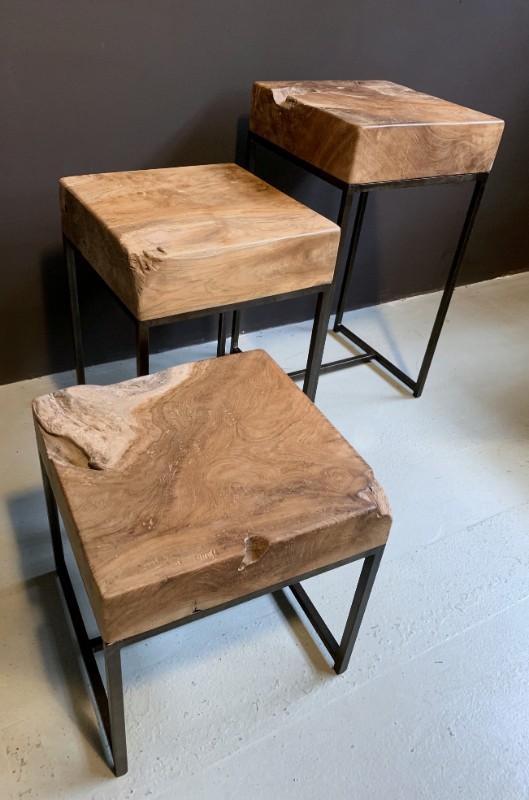 Bergbeklimmer Keuze Heel Set van 3 bijzettafels gemaakt van staal en een dik massief houte -  kleinmeubelen, kleine meubels, kasten, dressoirs - landelijke meubels,  Meubels voor landelijke inrichting, - De Jong Interieur