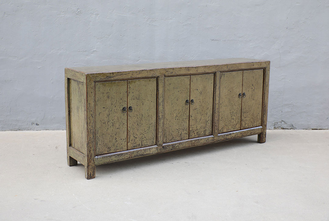 U 172, Green dresser with patina