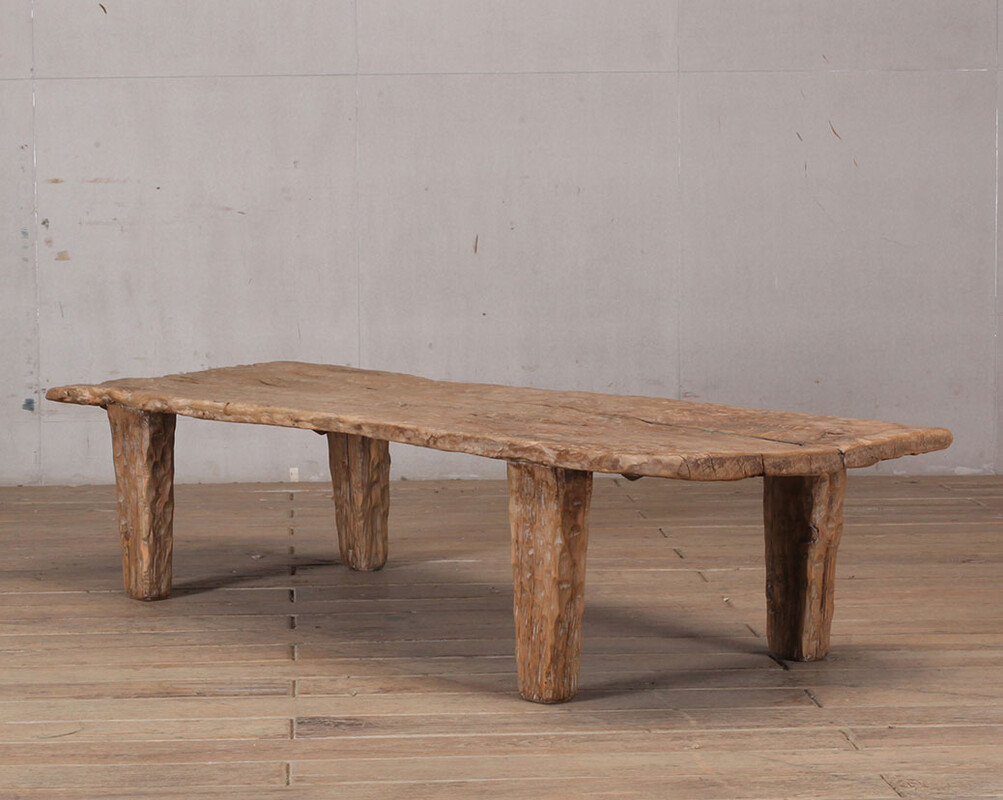 U055, Wooden coffee table