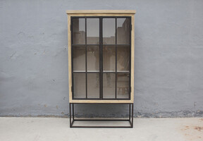 VM250, Wooden cabinet with steel base and glass doors